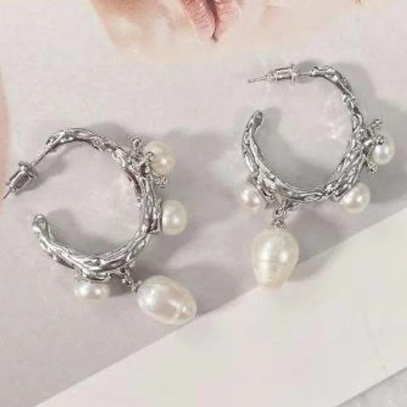 Natural Baroque Pearl Earrings - Picture 1 of 2